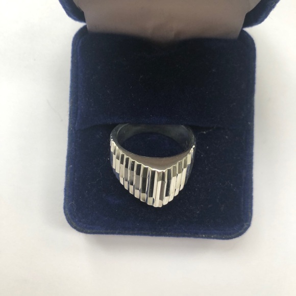 Silver Reflective Ring - Picture 2 of 7